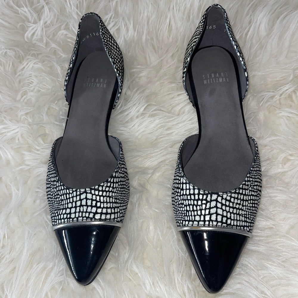 STUART WEITZMAN reptile print white/black &black patent leather pointy toe flats